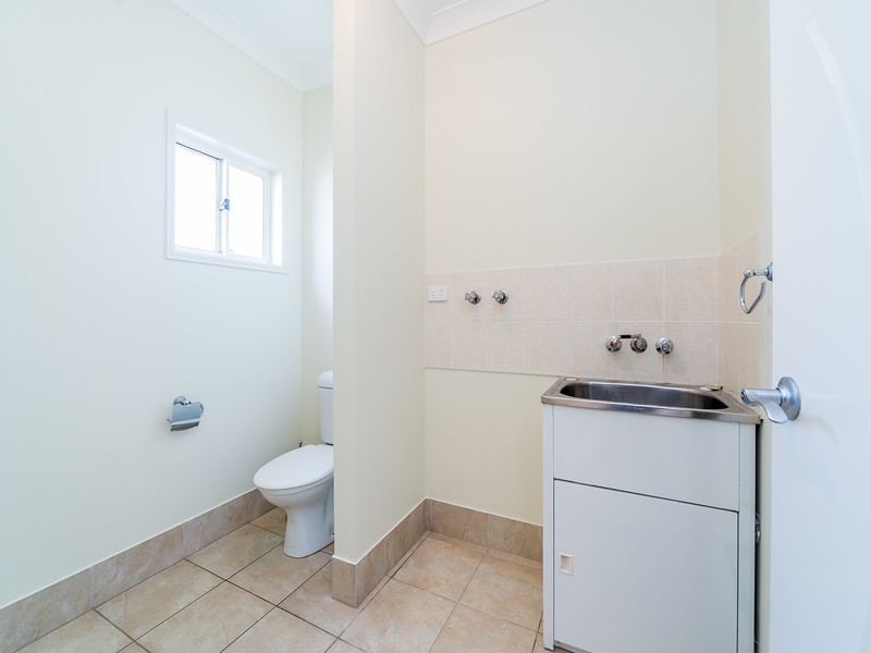 1/32 Middle Street, Labrador QLD 4215