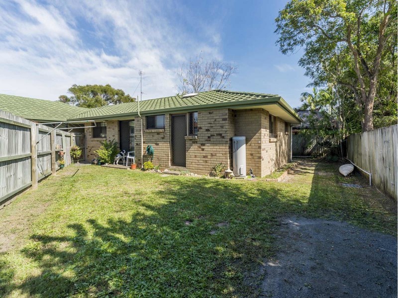 1/9 Burwood Court, Labrador QLD 4215