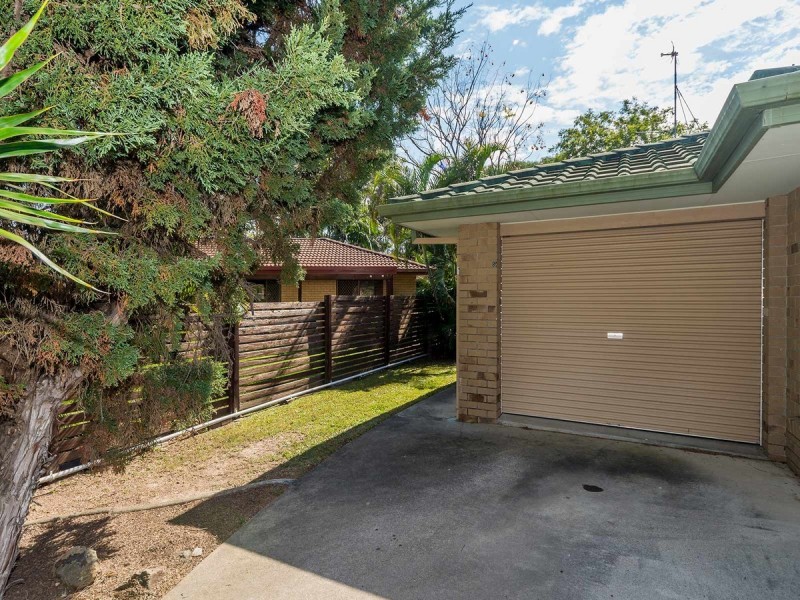 1/9 Burwood Court, Labrador QLD 4215