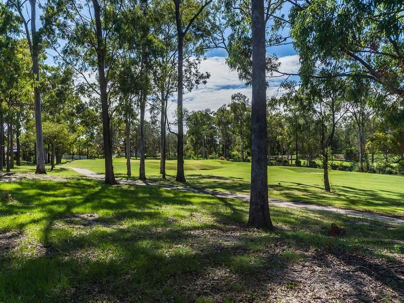 18 Little Hampton Court, Arundel QLD 4214