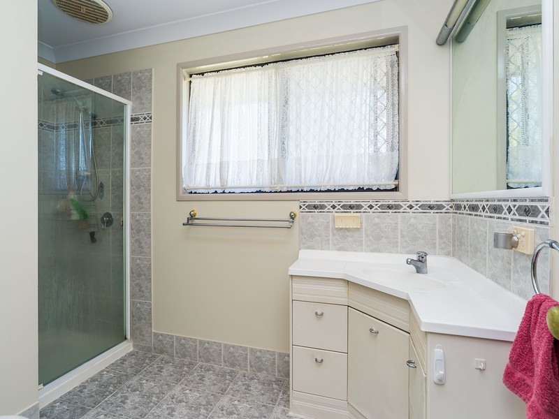 18 Little Hampton Court, Arundel QLD 4214