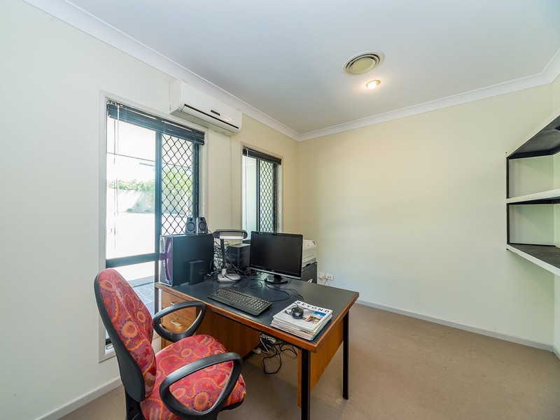 18 Little Hampton Court, Arundel QLD 4214