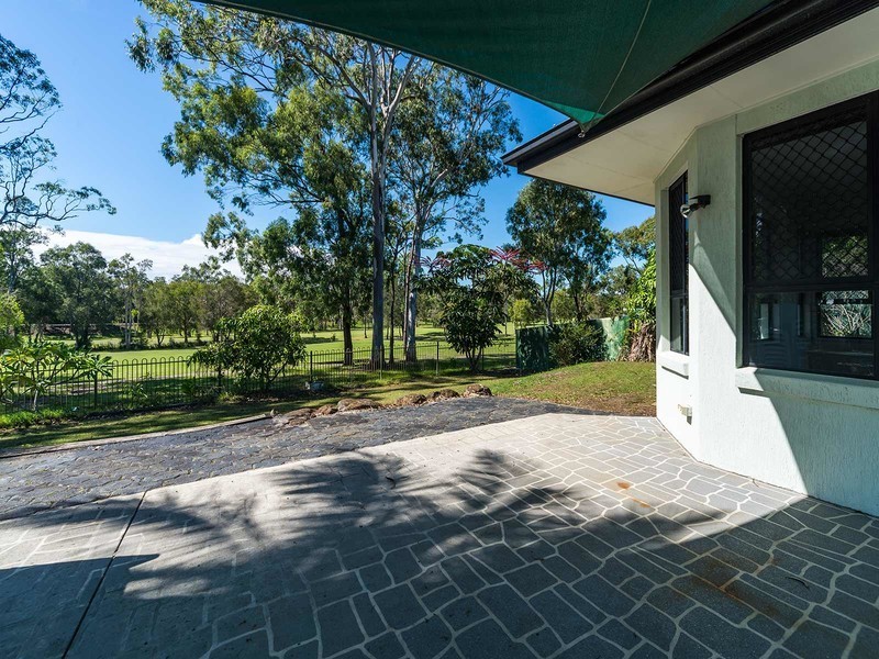 18 Little Hampton Court, Arundel QLD 4214