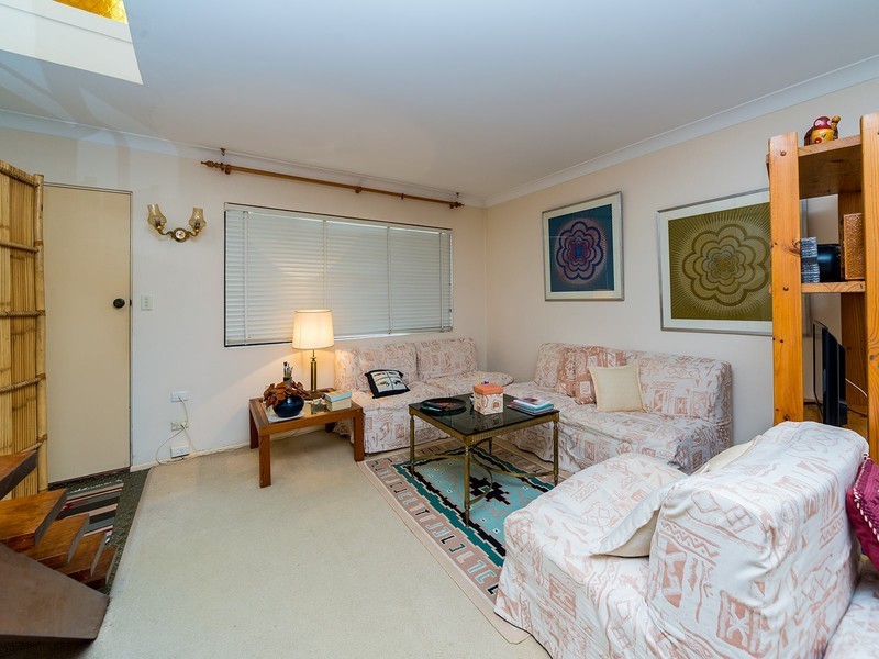 4/20 Central Street, Labrador QLD 4215