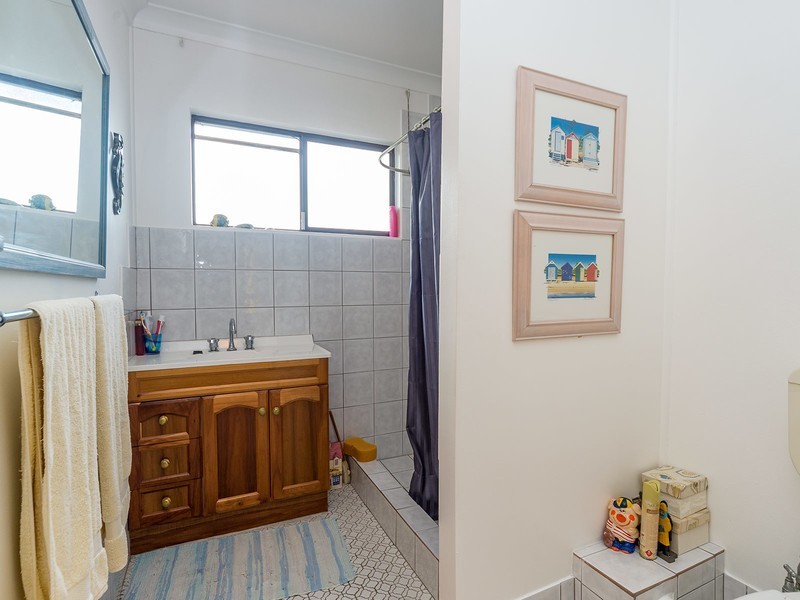 4/20 Central Street, Labrador QLD 4215