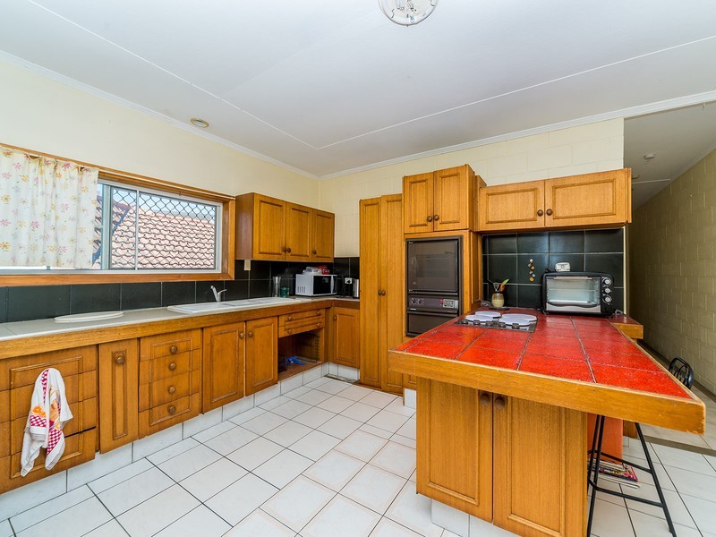 64 Eugaree Street, Southport QLD 4215