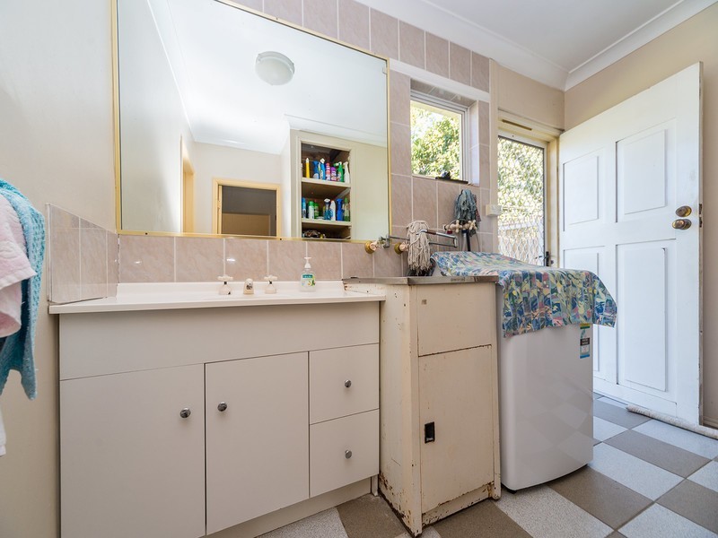 64 Eugaree Street, Southport QLD 4215