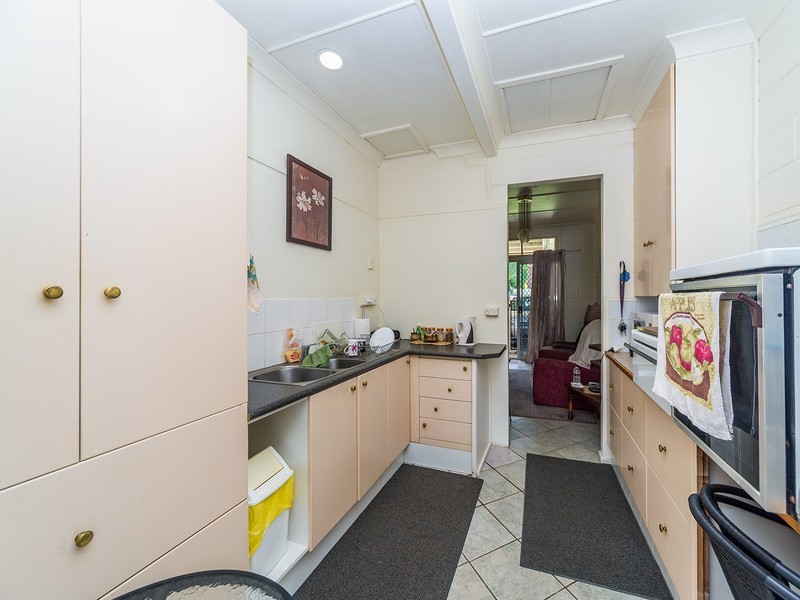 64 Eugaree Street, Southport QLD 4215