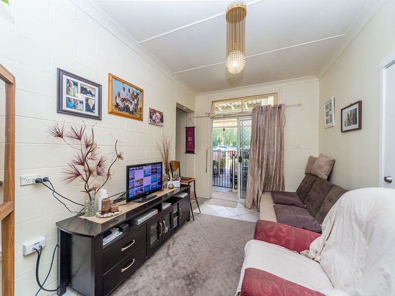 64 Eugaree Street, Southport QLD 4215