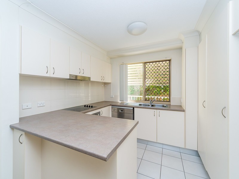 4/13d Wyndham Avenue, Southport QLD 4215