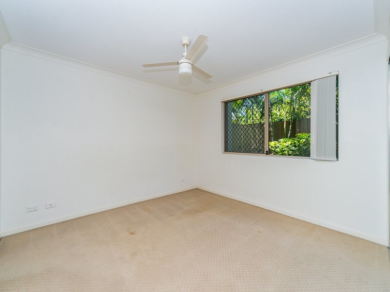 4/13d Wyndham Avenue, Southport QLD 4215