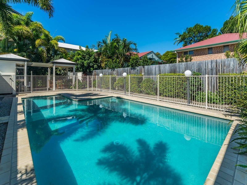 4/13d Wyndham Avenue, Southport QLD 4215