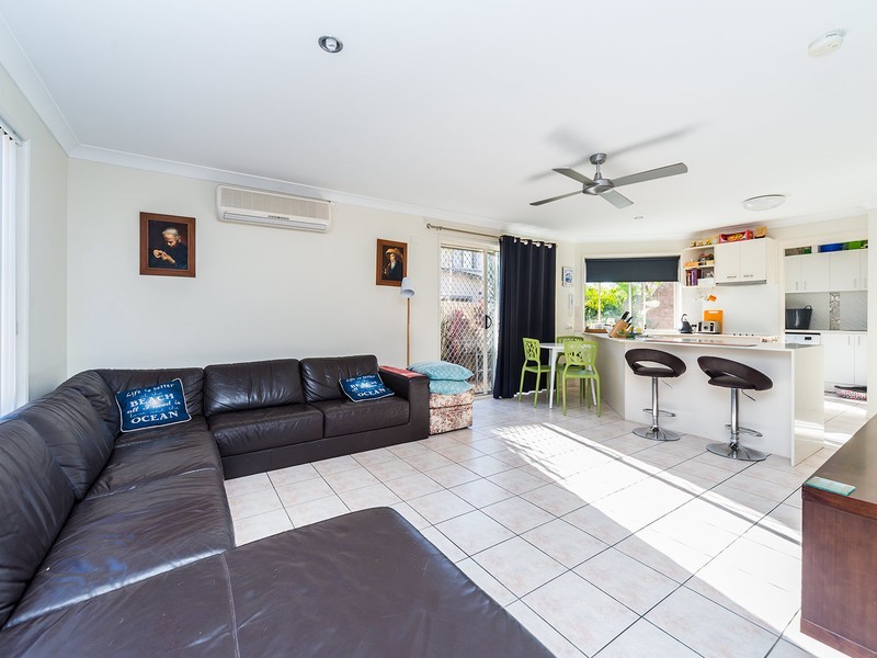 2/18 Broad Street, Labrador QLD 4215