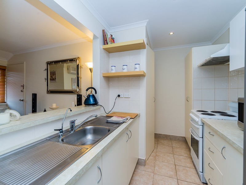 24/27 Whiting Street, Labrador QLD 4215