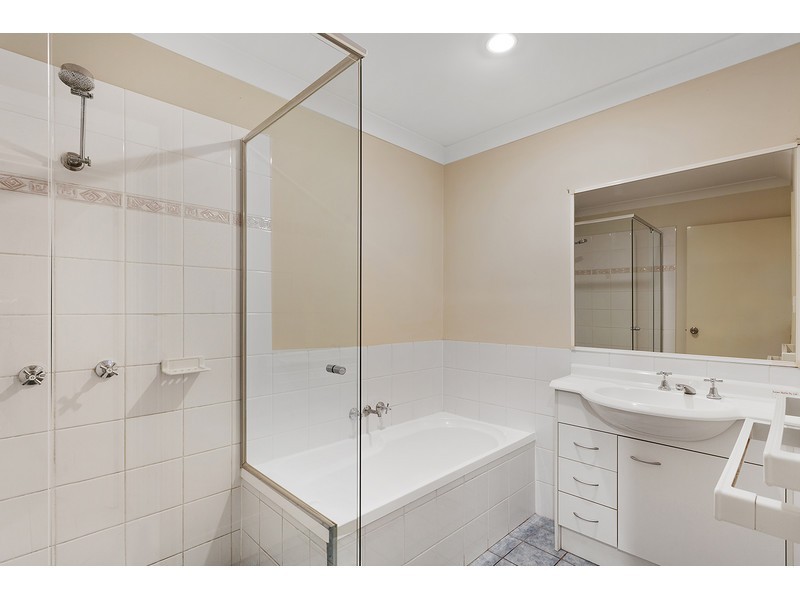 24/95 Arundel Drive, Arundel QLD 4214