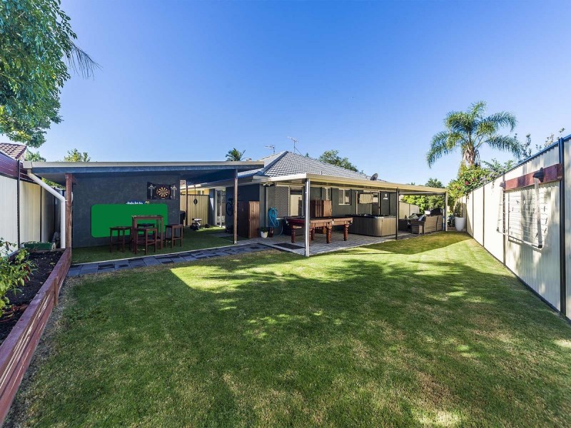 1/7 Hentdale Court, Labrador QLD 4215