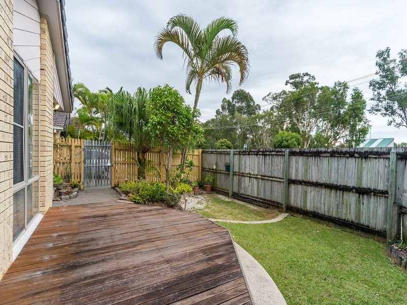 1/120 Whiting Street, Labrador QLD 4215