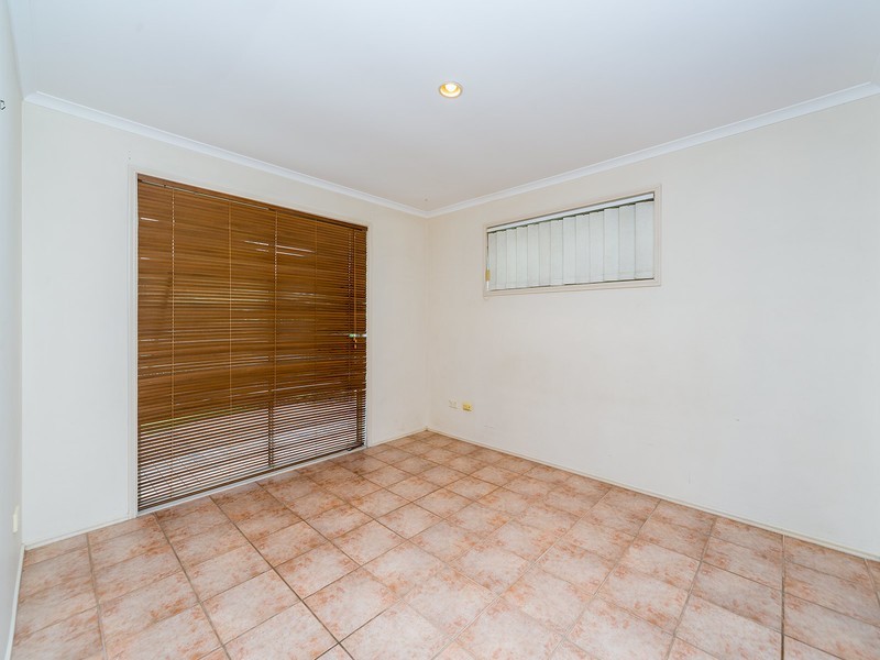 1/120 Whiting Street, Labrador QLD 4215