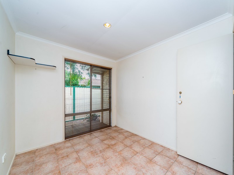 1/120 Whiting Street, Labrador QLD 4215