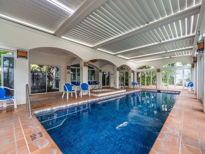 1/100 Cotlew Street East, Southport QLD 4215