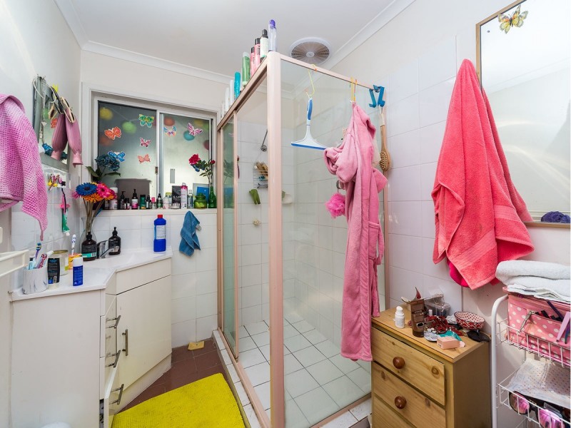 11 Serene Court, Arundel QLD 4214