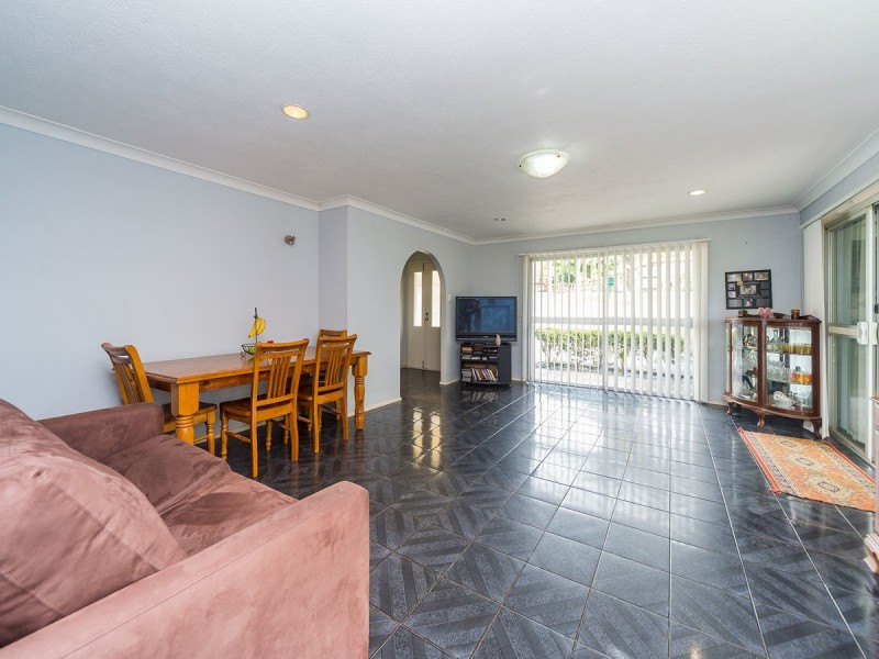9 Cran Street, Ashmore QLD 4214