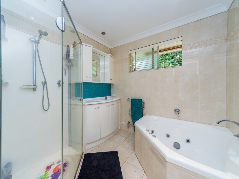 9 Cran Street, Ashmore QLD 4214