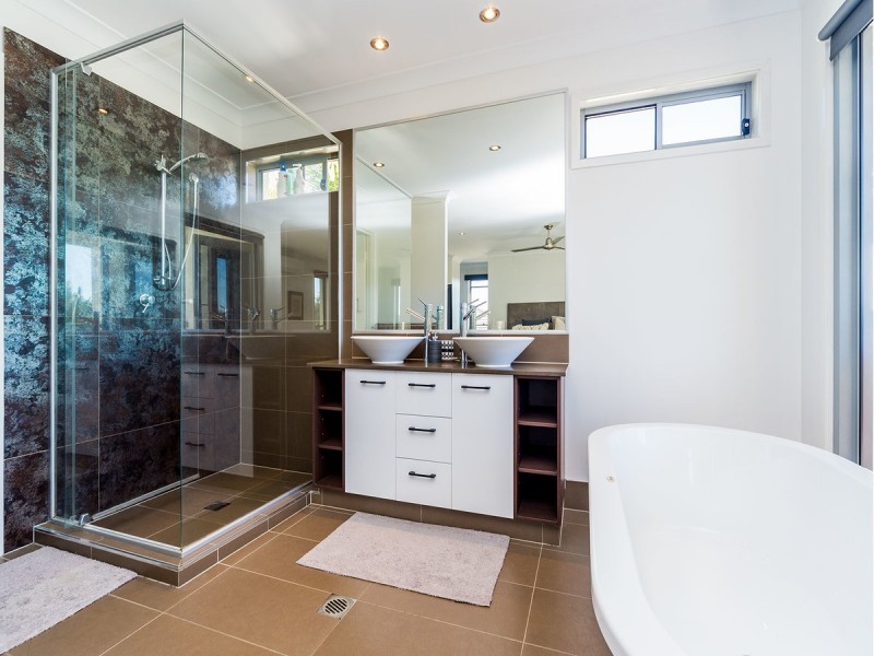 6165 Murten Court, Hope Island QLD 4212