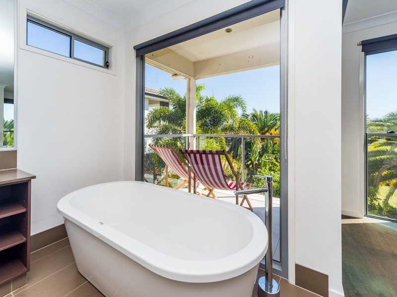 6165 Murten Court, Hope Island QLD 4212