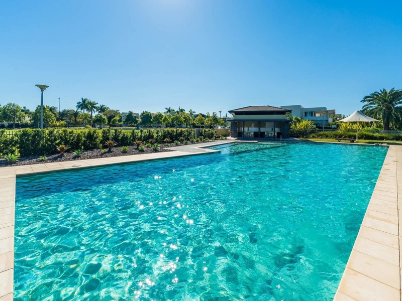 6165 Murten Court, Hope Island QLD 4212