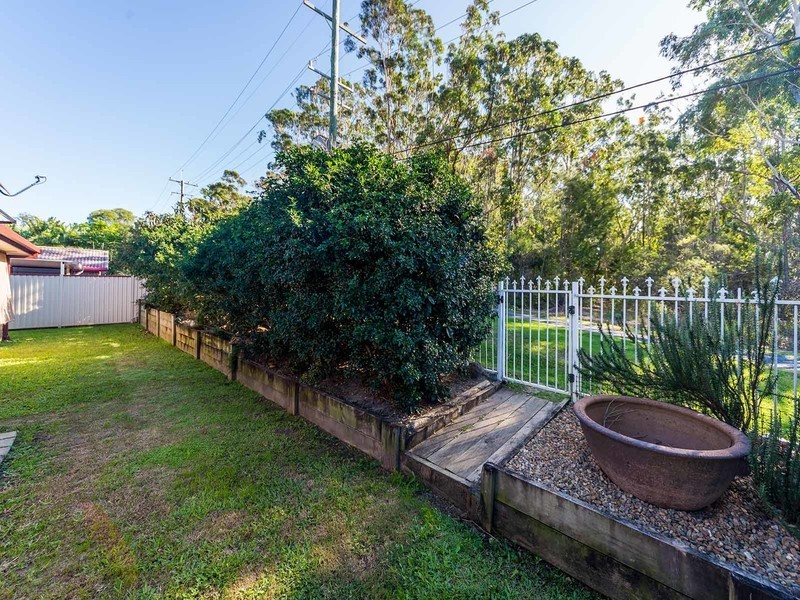 2/17 Liam Court, Labrador QLD 4215
