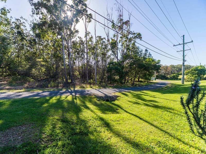 2/17 Liam Court, Labrador QLD 4215