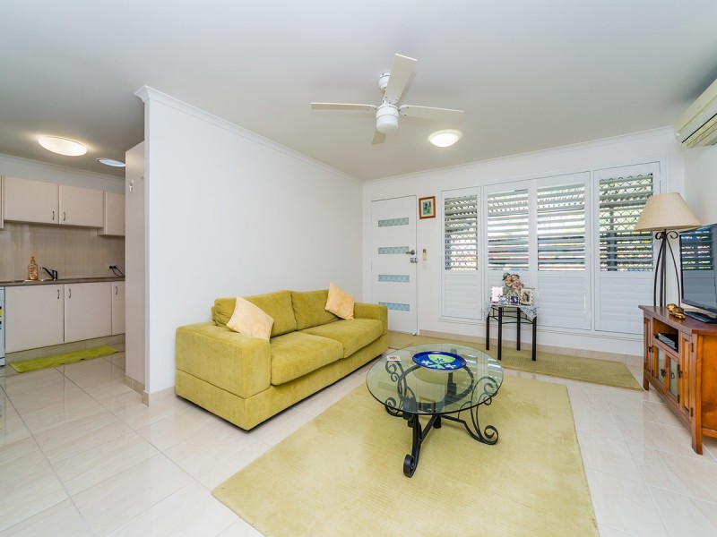 2/3 Possum Court, Coombabah QLD 4216