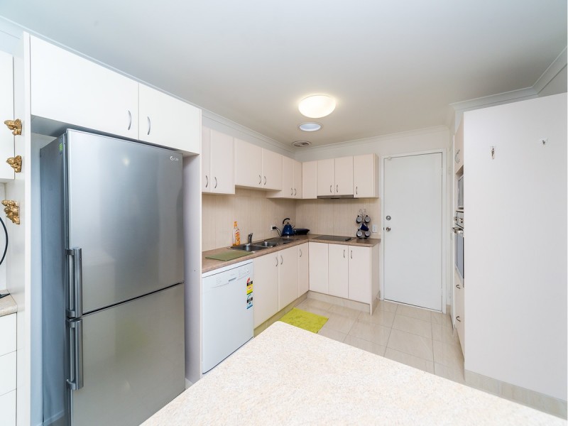 2/3 Possum Court, Coombabah QLD 4216