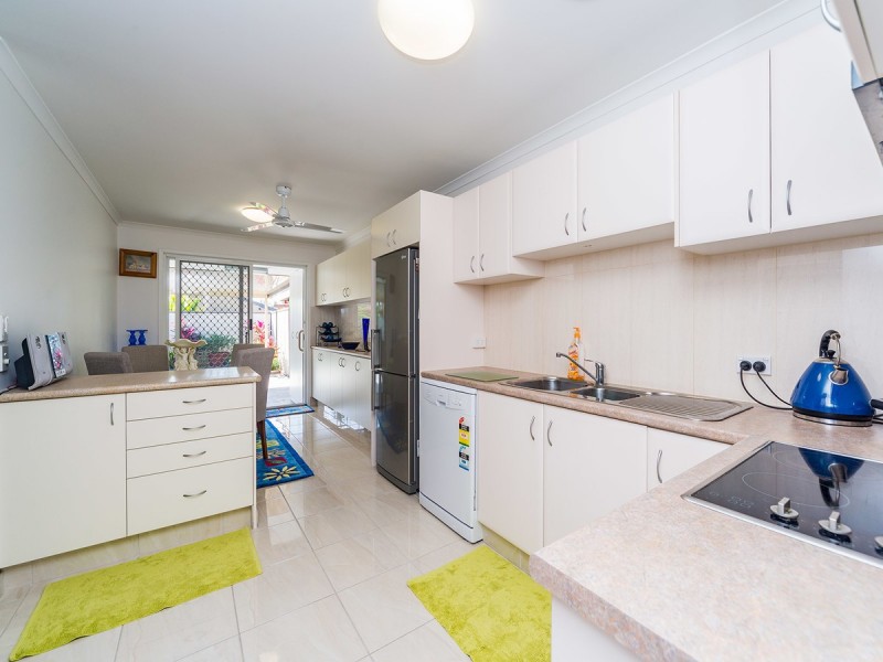 2/3 Possum Court, Coombabah QLD 4216