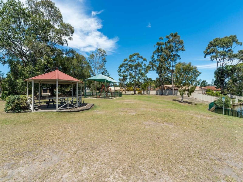 2/3 Possum Court, Coombabah QLD 4216