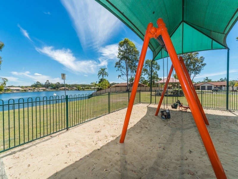 2/3 Possum Court, Coombabah QLD 4216