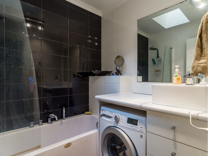 1/37 Government Road, Labrador QLD 4215