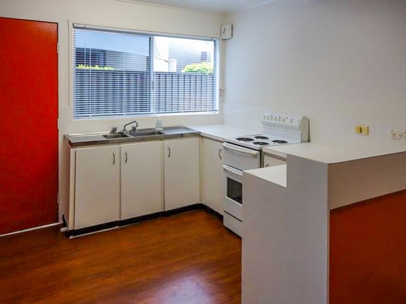 1/24 Gordon Street, Labrador QLD 4215