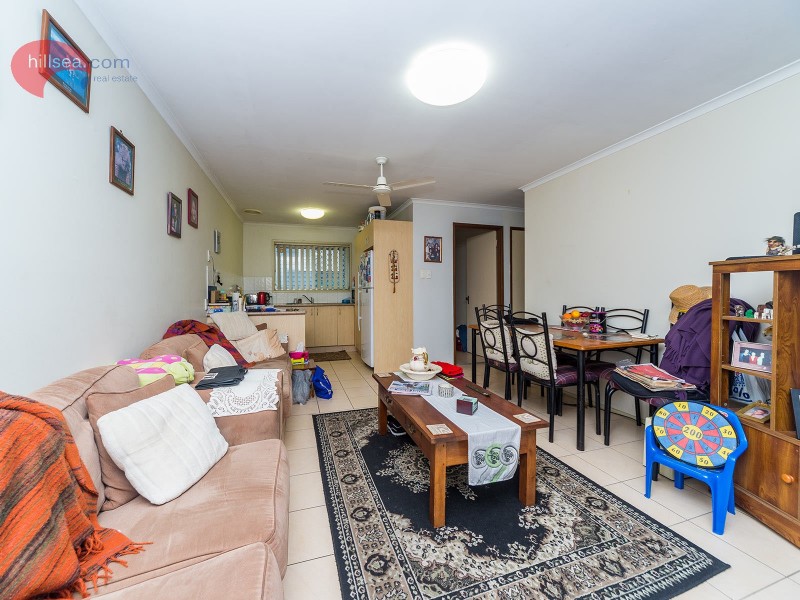 1 & 2/227 Central Street, Labrador QLD 4215