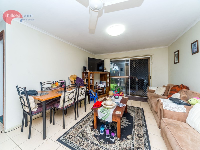 1 & 2/227 Central Street, Labrador QLD 4215