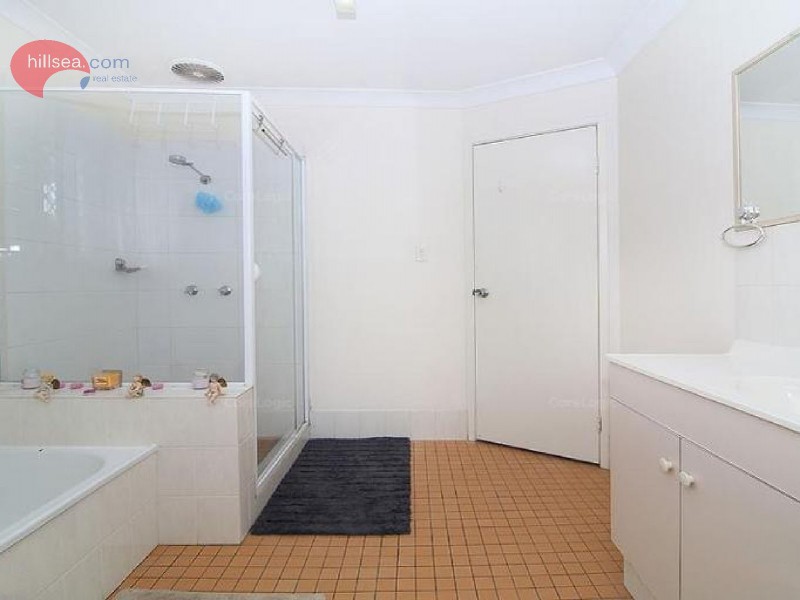 1/12 Jessica Court, Arundel QLD 4214