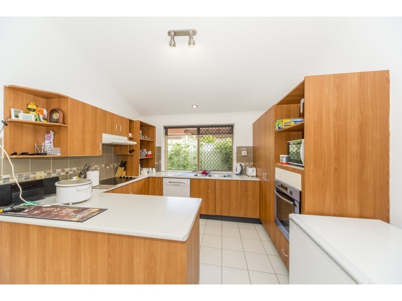 49 Mildura Drive, Helensvale QLD 4212