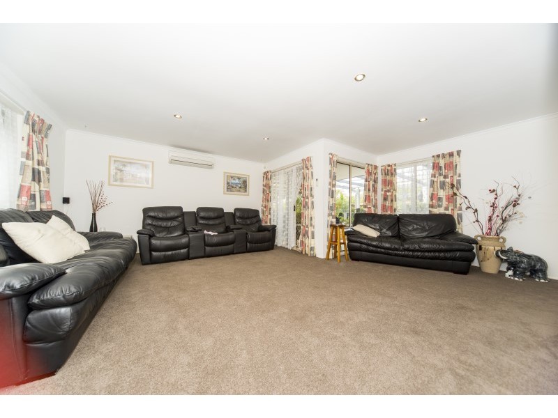 49 Mildura Drive, Helensvale QLD 4212