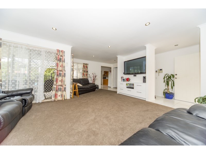 49 Mildura Drive, Helensvale QLD 4212