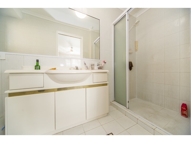 49 Mildura Drive, Helensvale QLD 4212