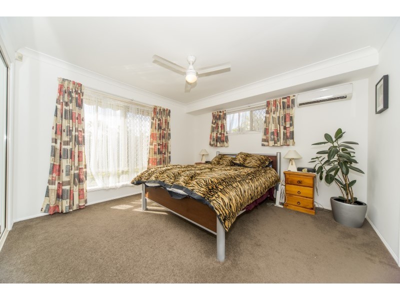 49 Mildura Drive, Helensvale QLD 4212