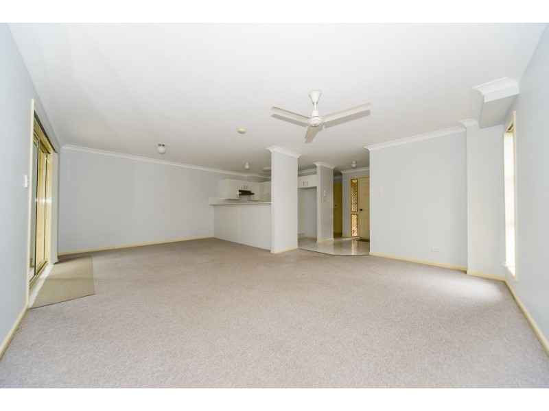 6/2 Brown Street, Labrador QLD 4215