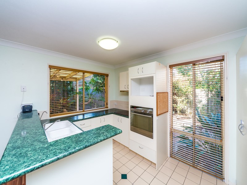 16/482 Pine Ridge Road, Coombabah QLD 4216