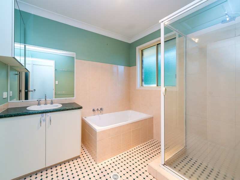 16/482 Pine Ridge Road, Coombabah QLD 4216